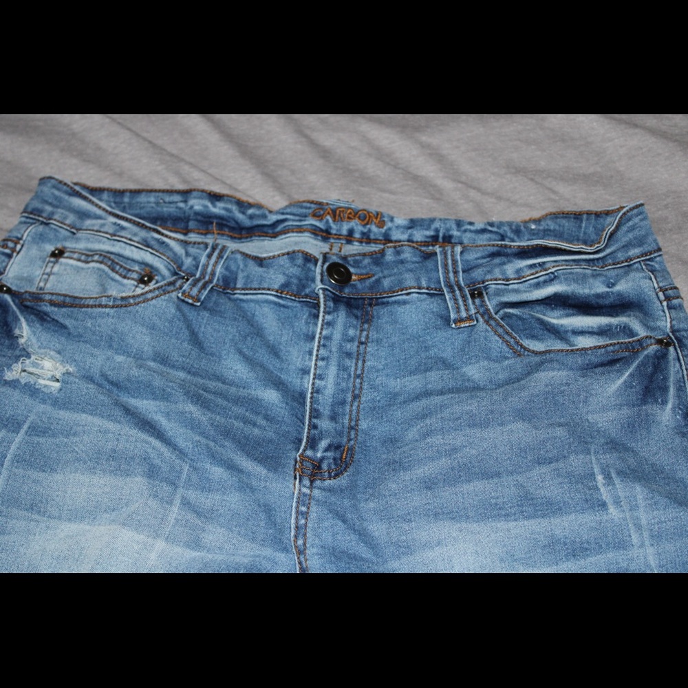 Carbon jeans with stylish holes